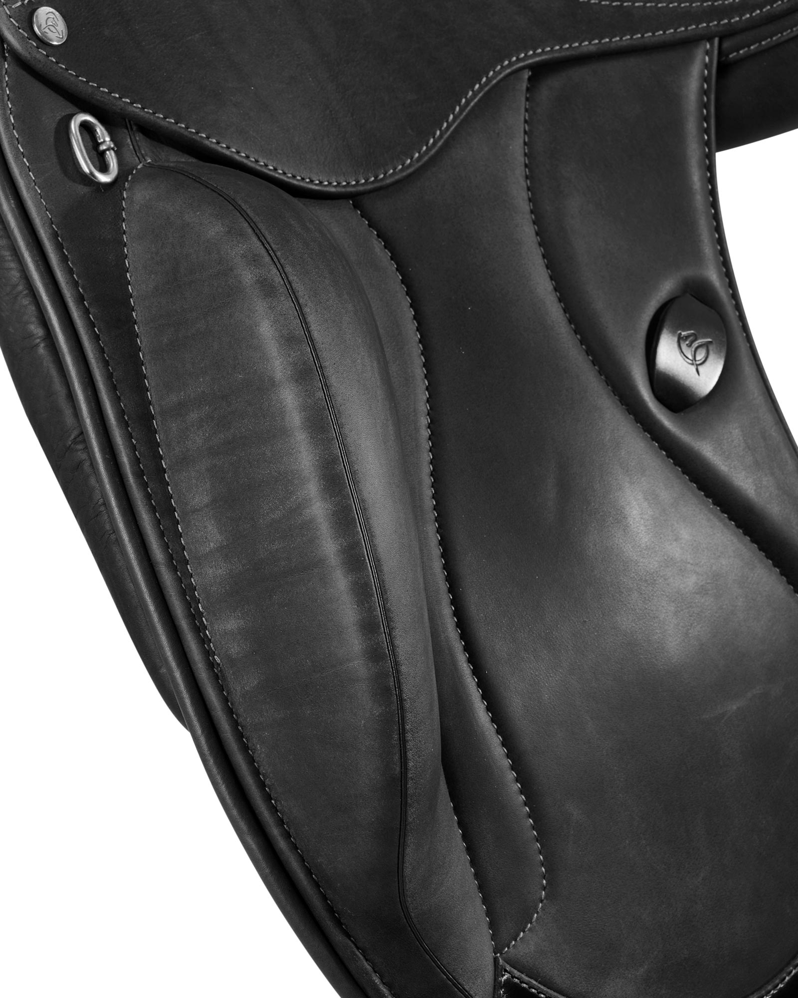 Mantegna dressage saddle long knee blocks