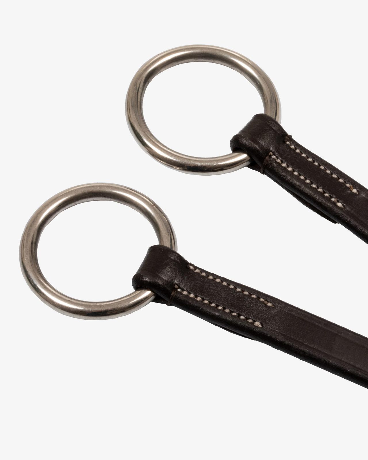 Collier martingale with silver stitching