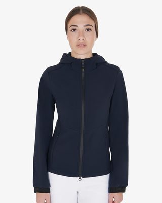 Women's slim fit softshell jacket with concealed pockets