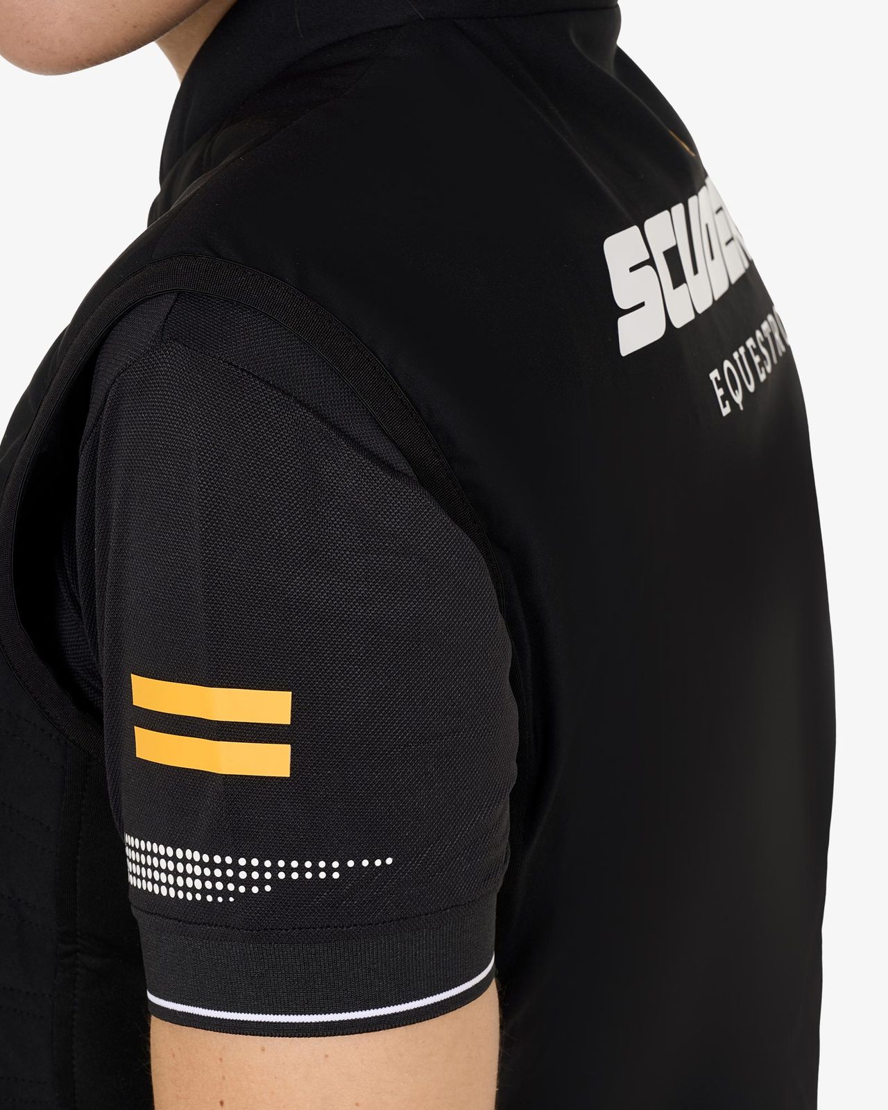 Smanicato donna slim fit in tessuto tecnico