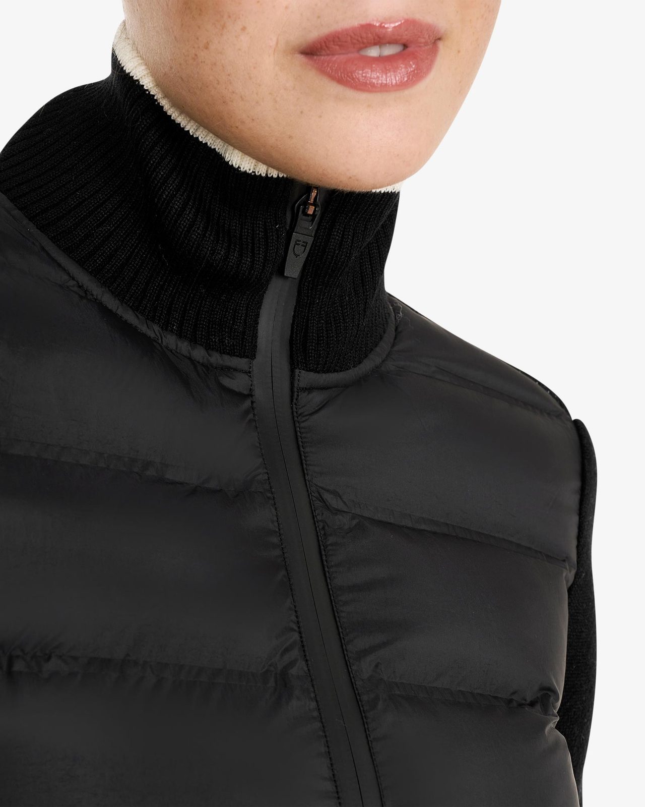 Piumino da donna in nylon e maglia con cerniera