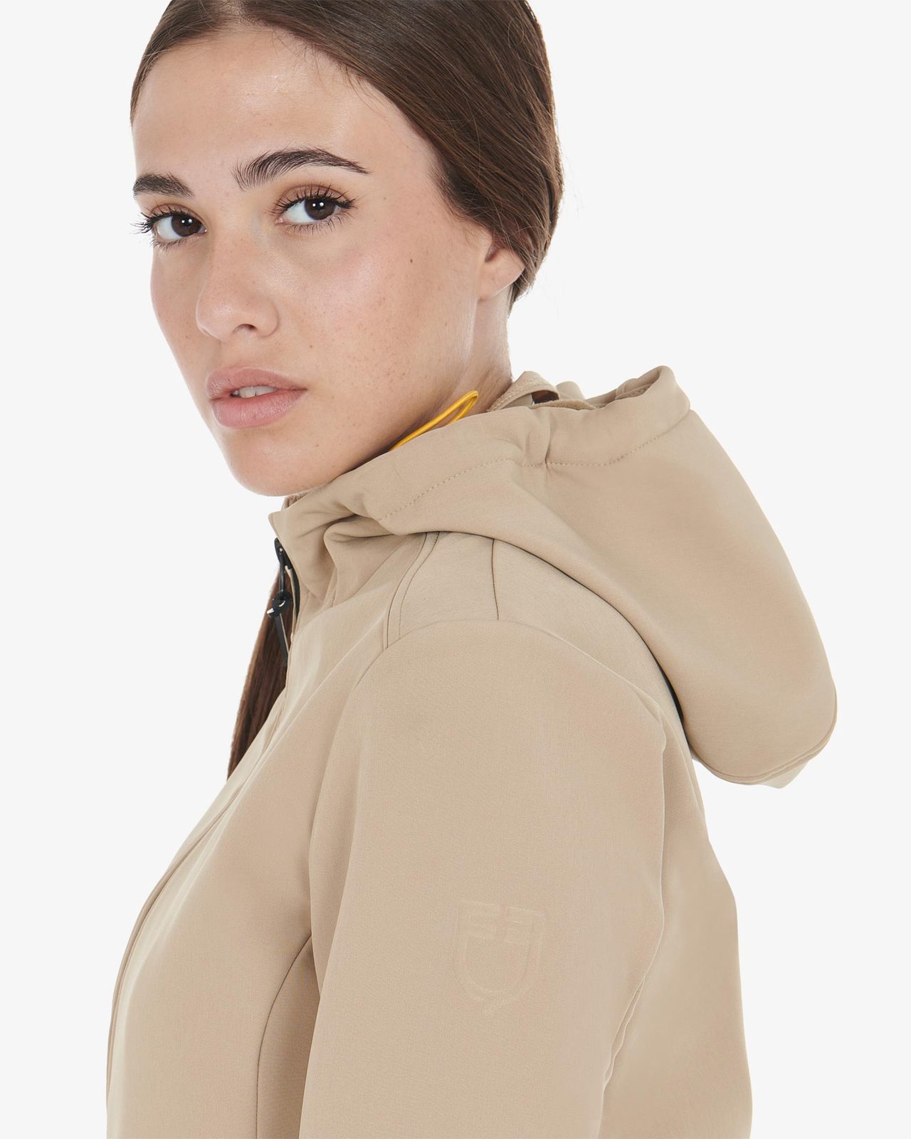 Women's slim fit softshell jacket with concealed pockets