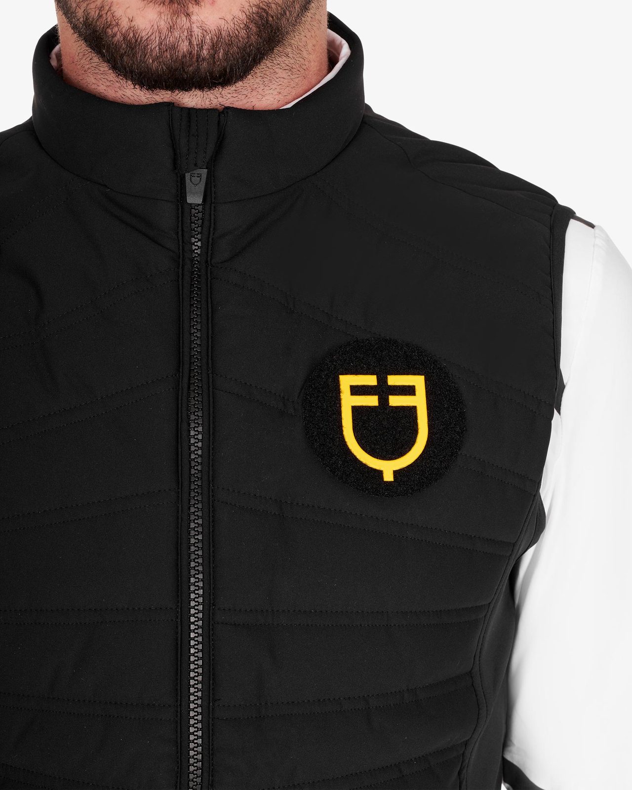 Men's slim fit sleeveless jacket in technical fabric