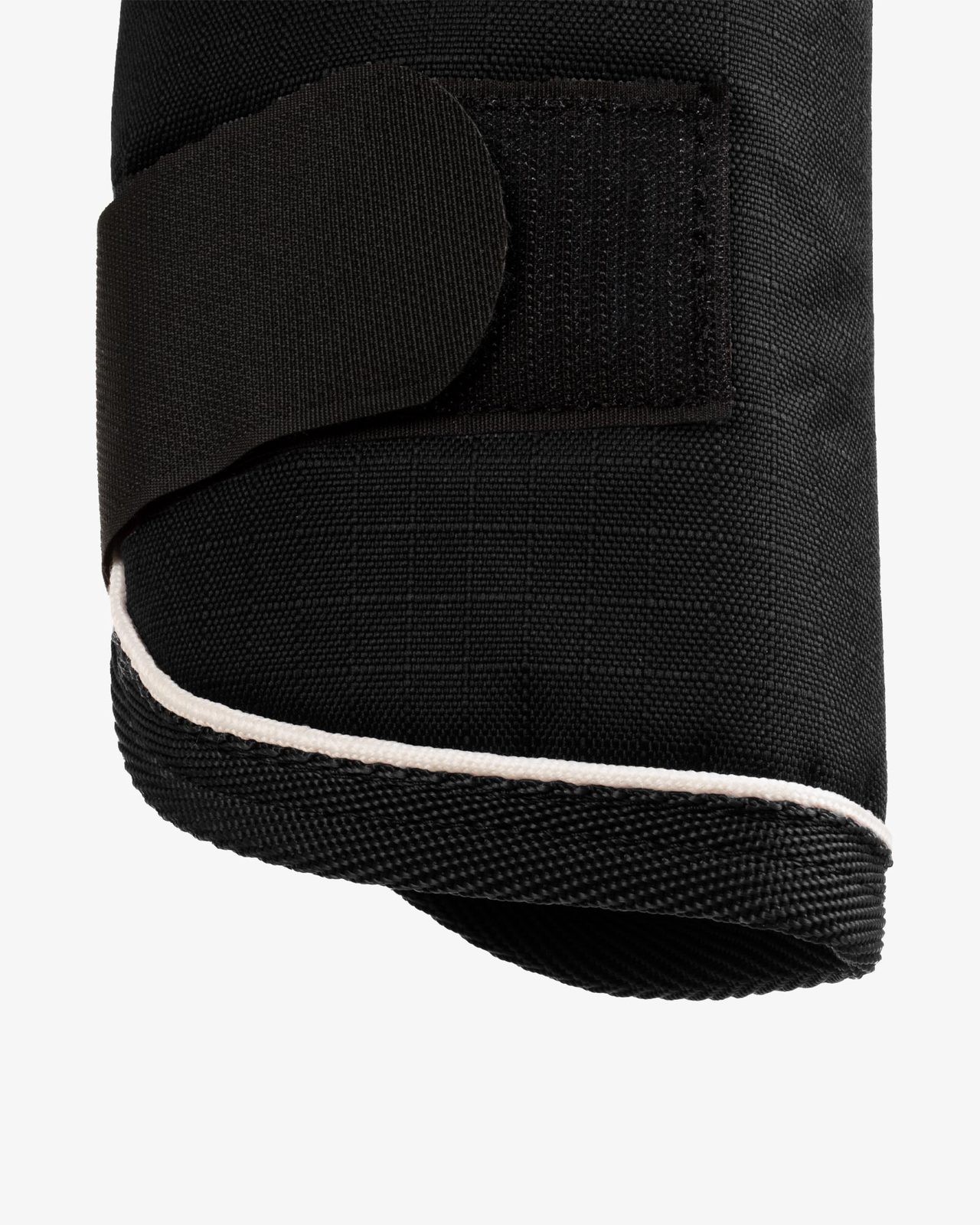 Travelling boots set and tail guard with rubber patch