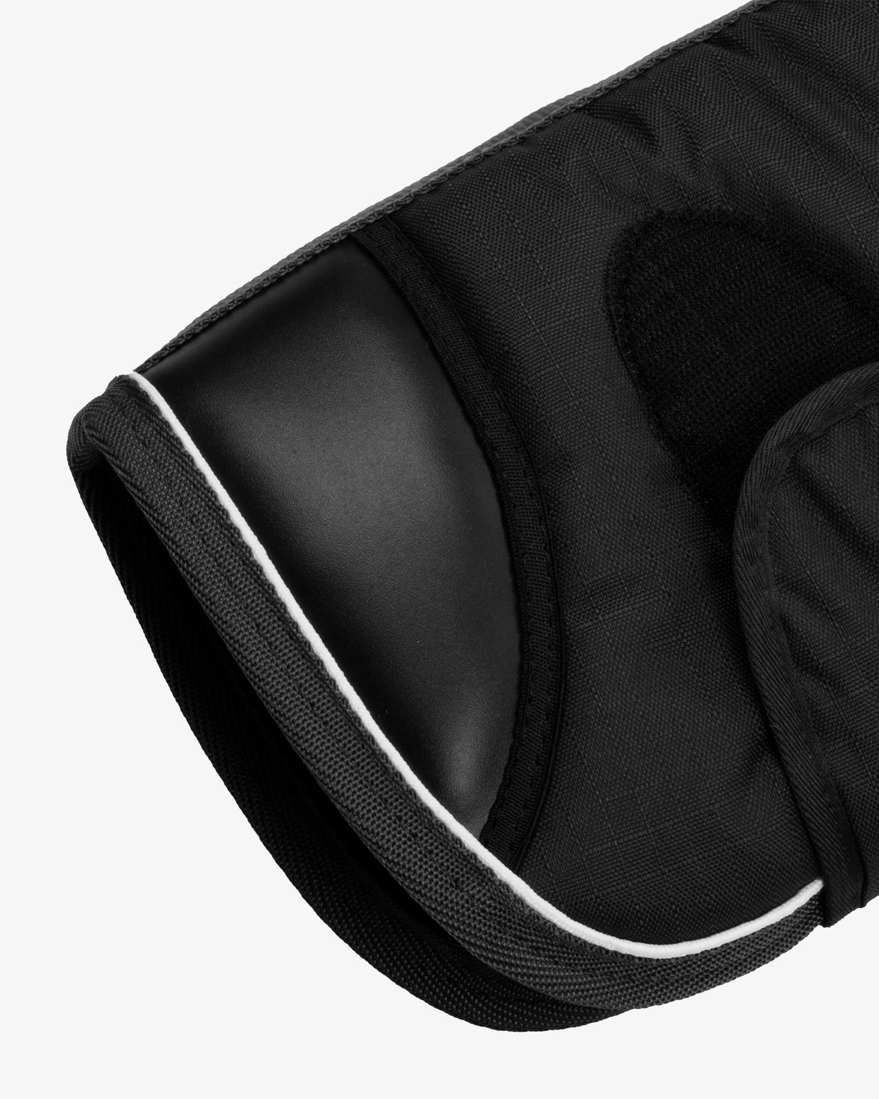 Travelling boots set and tail guard with rubber patch