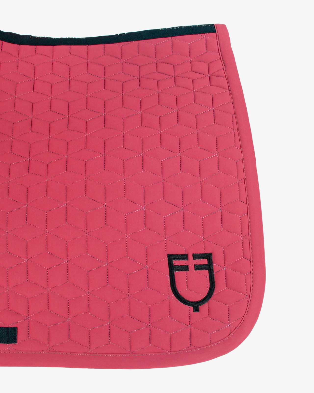 Jumping saddle pad cube quilting