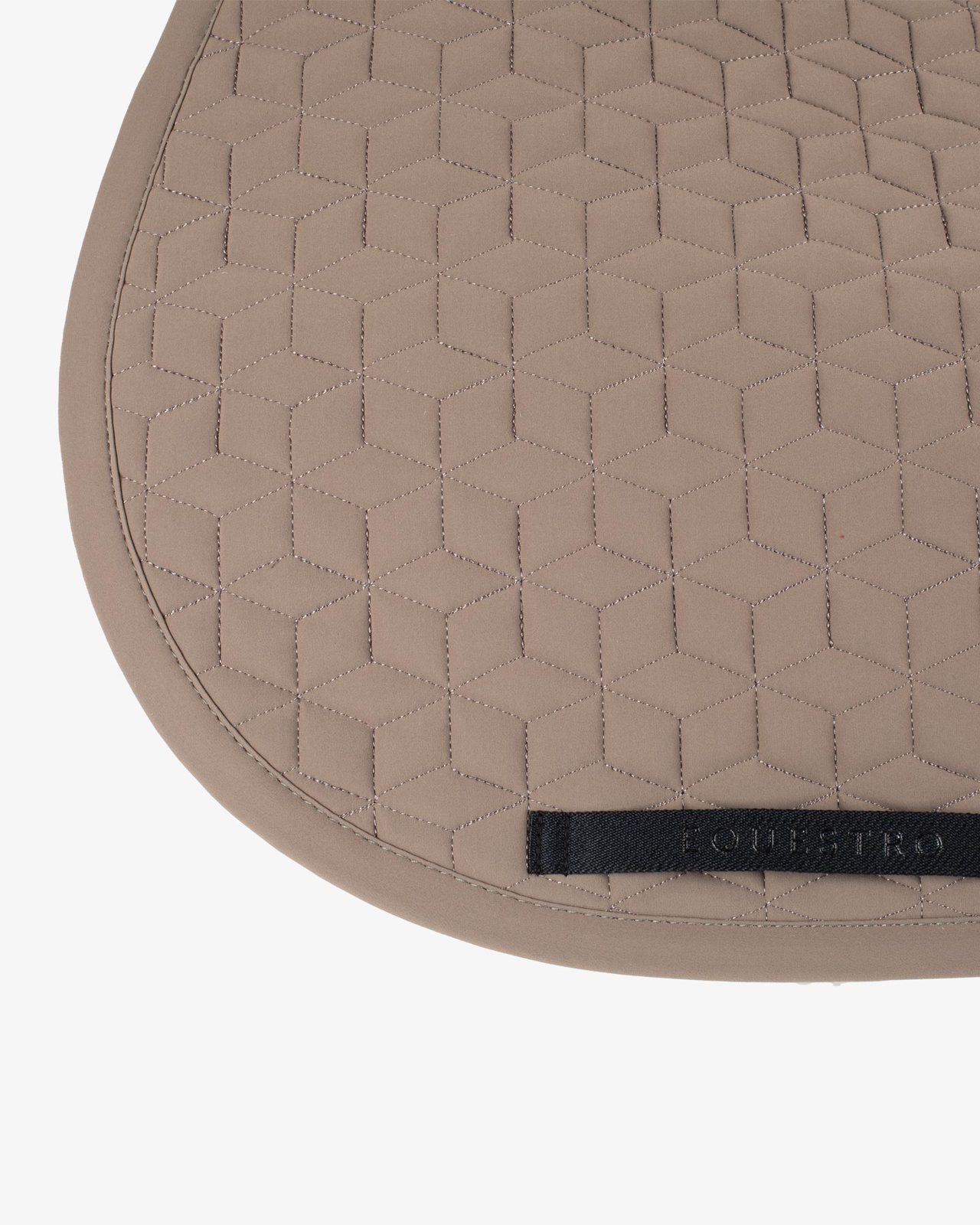 Jumping saddle pad cube quilting