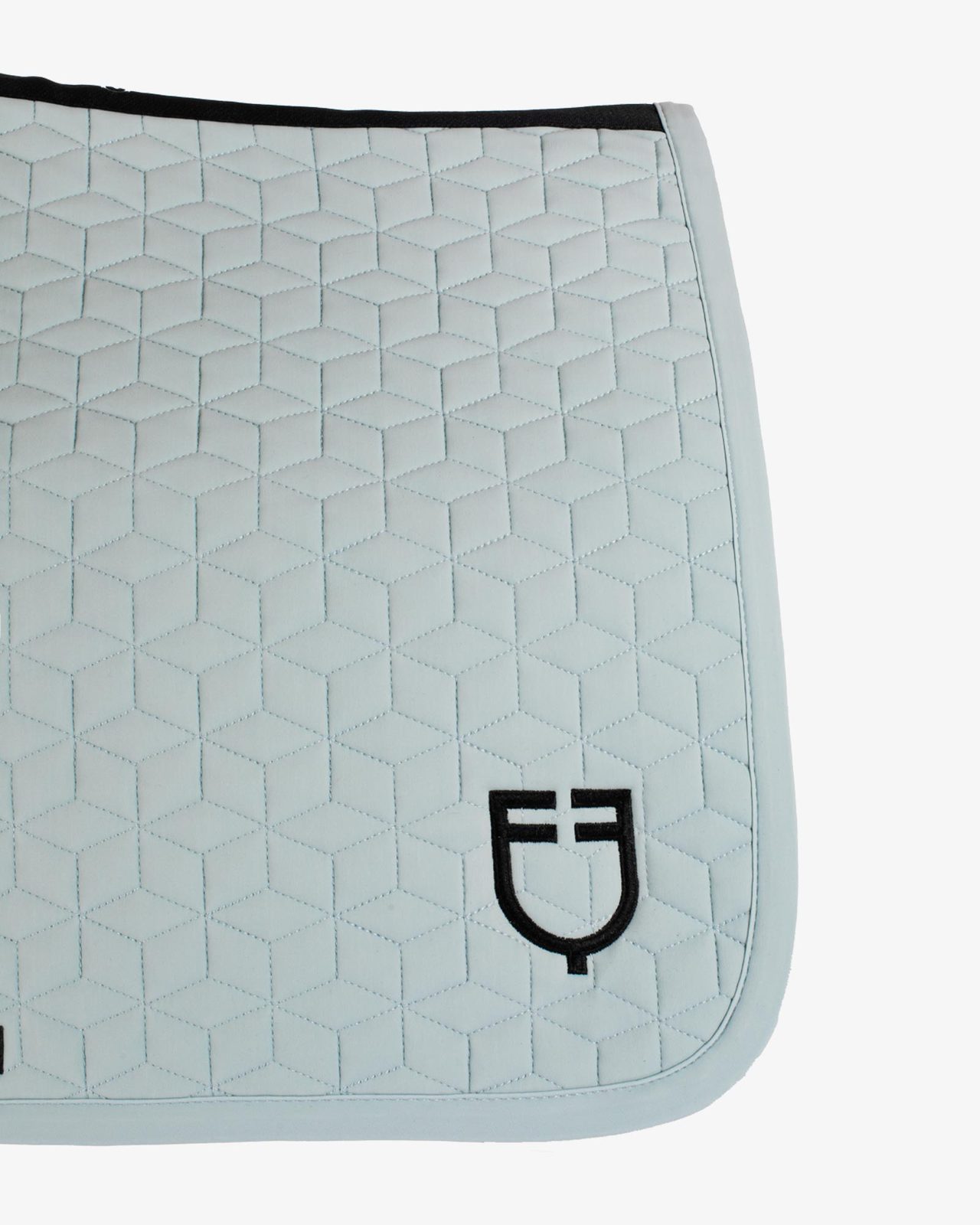 Jumping saddle pad cube quilting