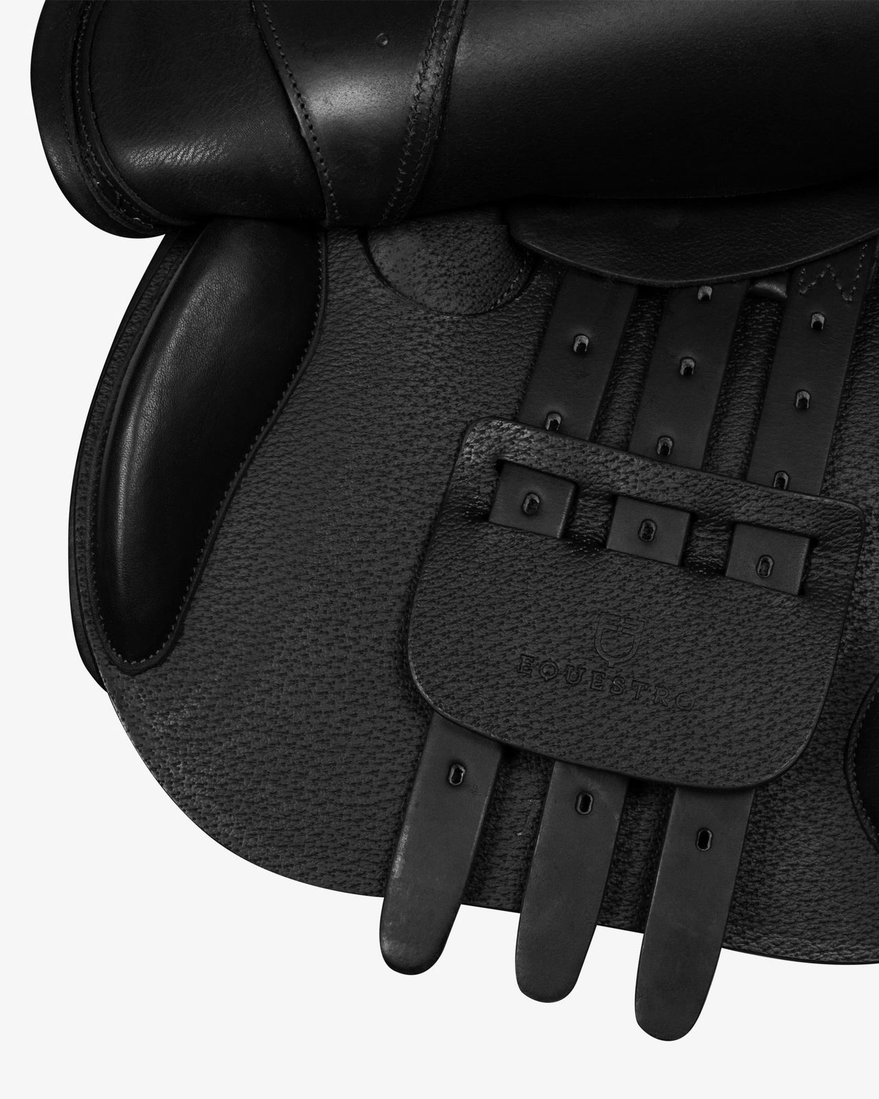 Jumping saddle hammered leather