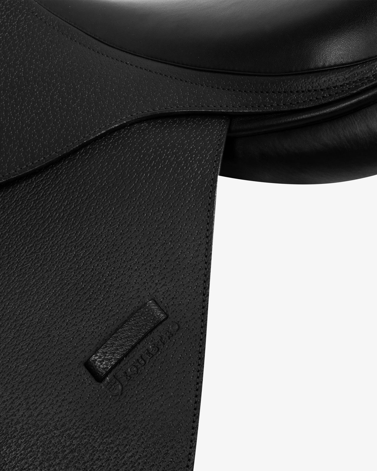 Jumping saddle hammered leather
