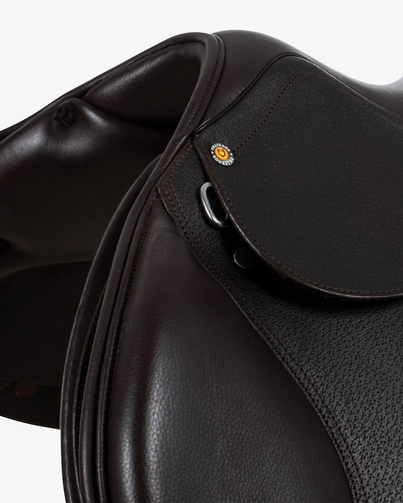 Jumping saddle hammered leather