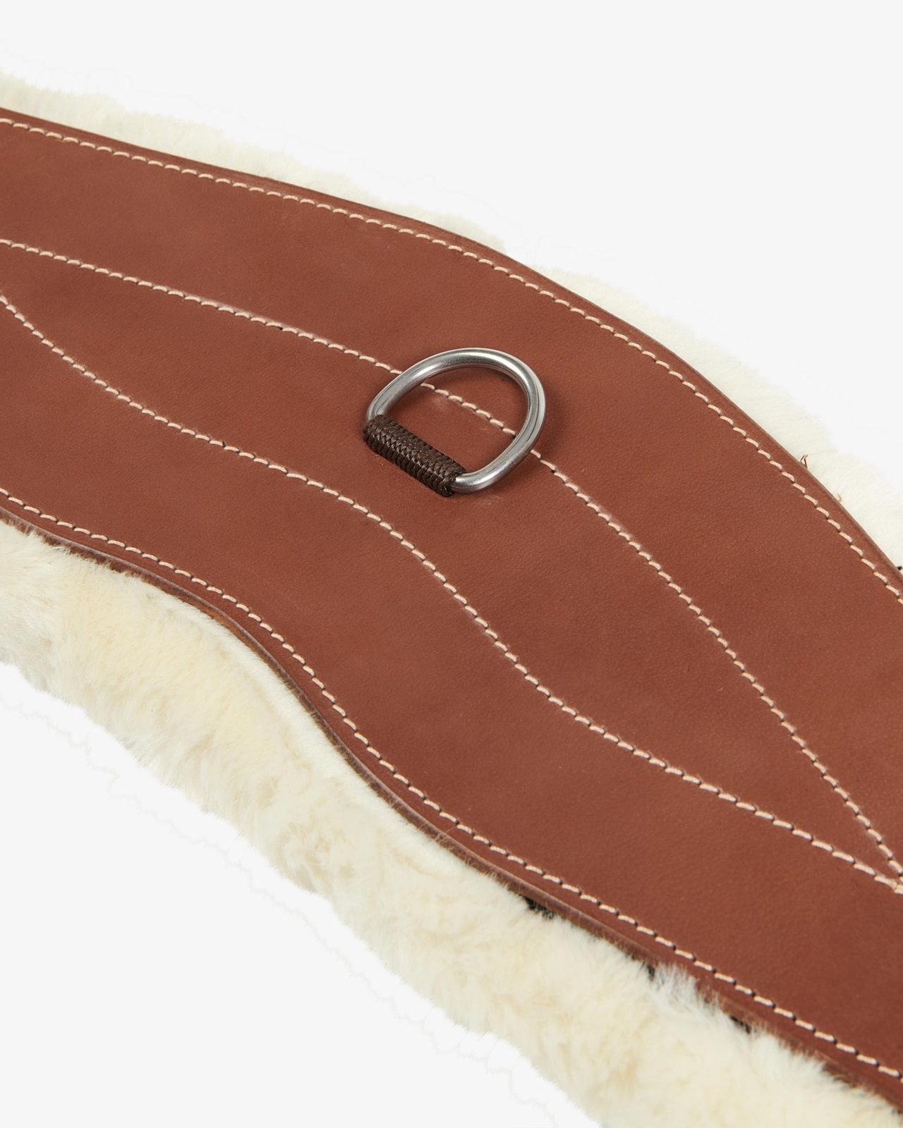 Jumping girth with synthetic lambskin