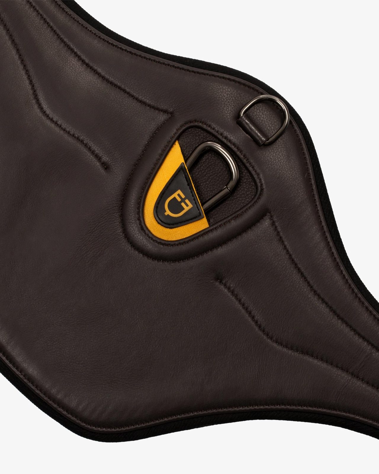 Jumping stud guard girth