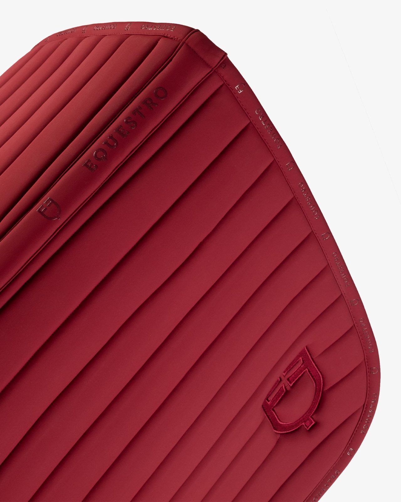Silica jumping saddle pad