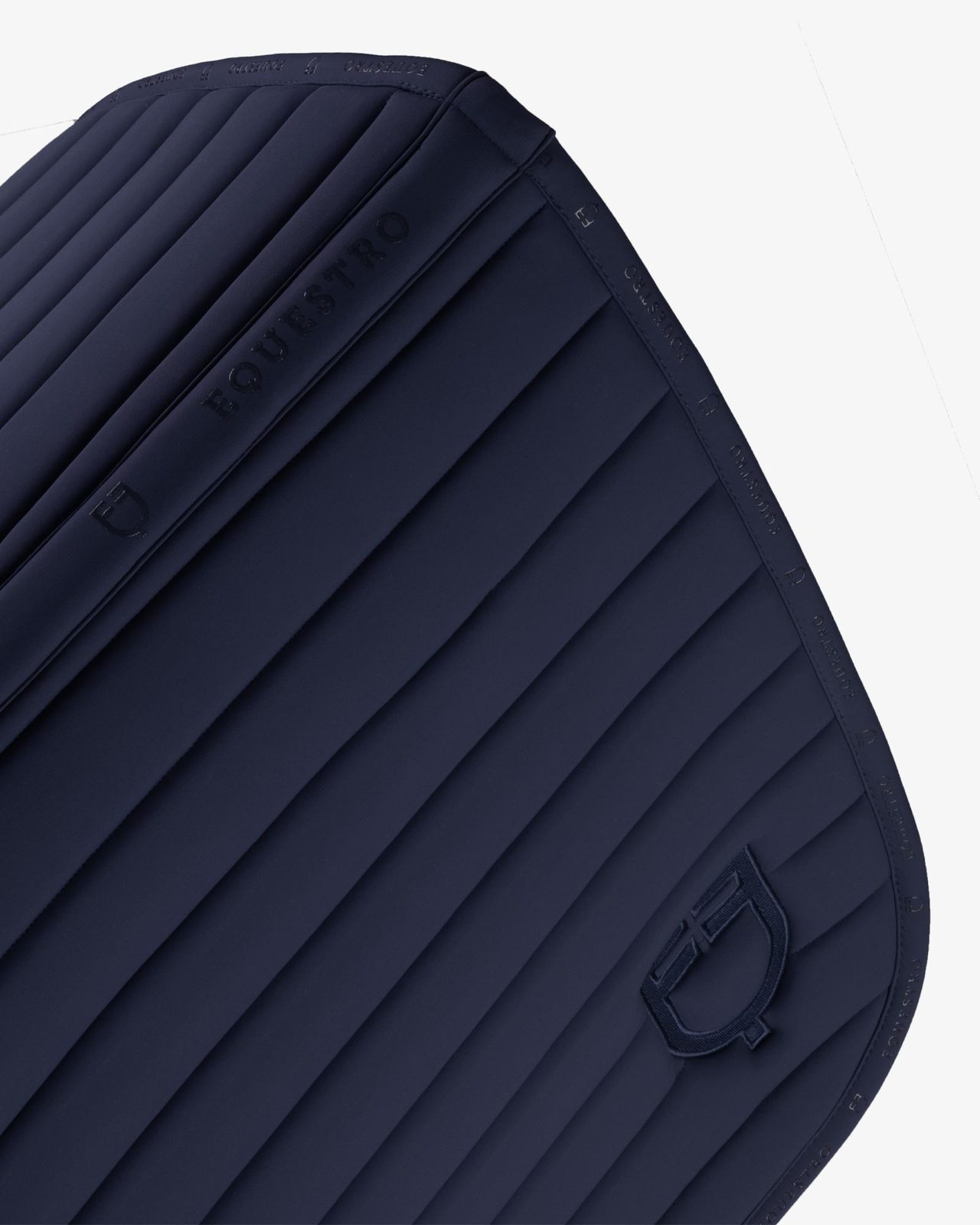 Silica jumping saddle pad