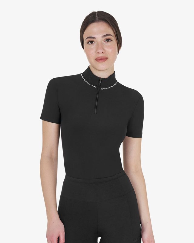 Women's slim fit training polo shirt with zip and collar beads