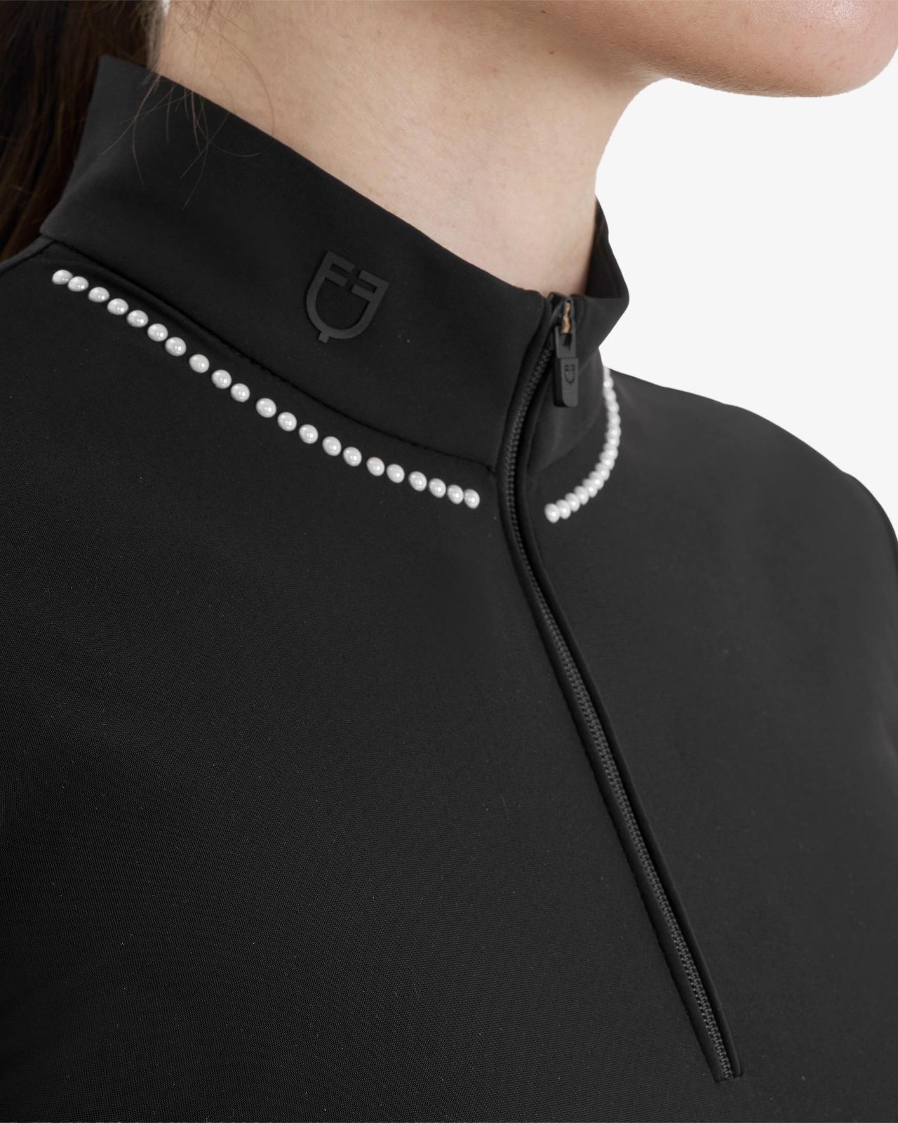 Polo training donna slim fit con zip e perline sul colletto