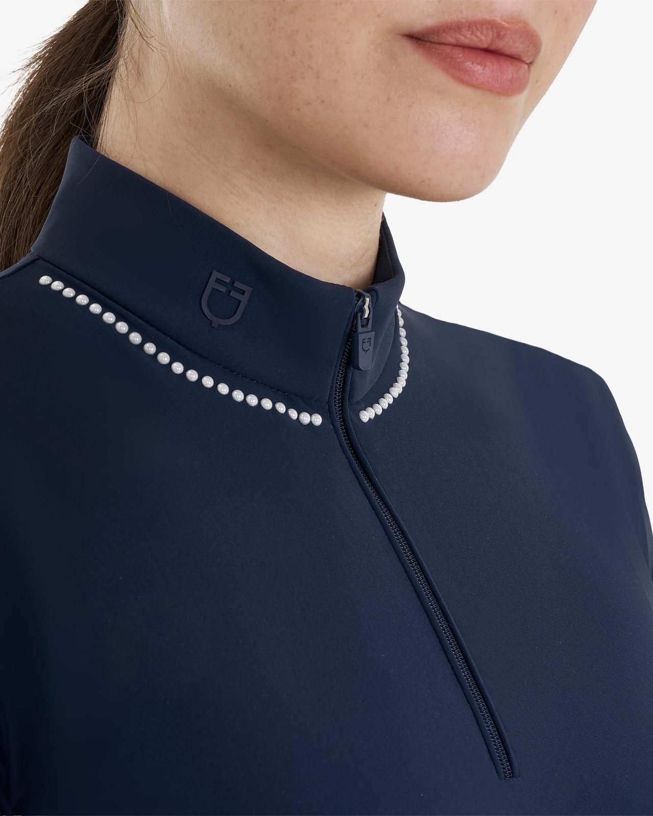 Polo training donna slim fit con zip e perline sul colletto