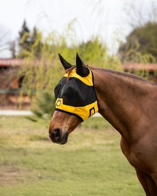 Fly mask with front logo