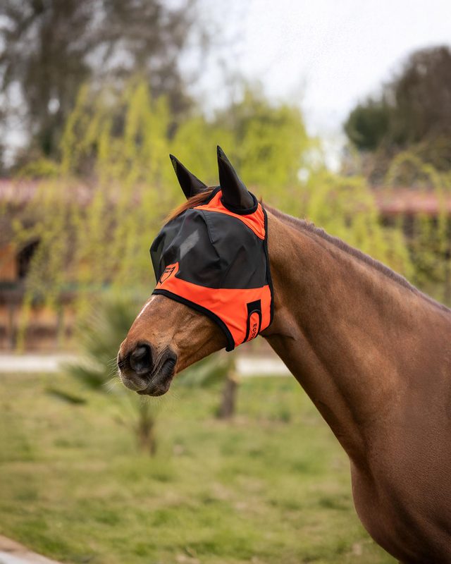 Maschera antimosche con logo frontale