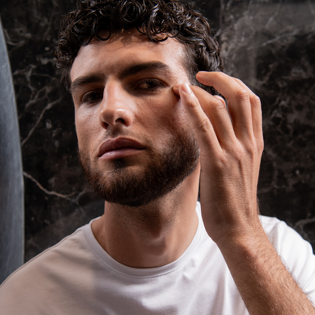 young-model-shows-how-to-apply-be-blurry-concealer-corrector