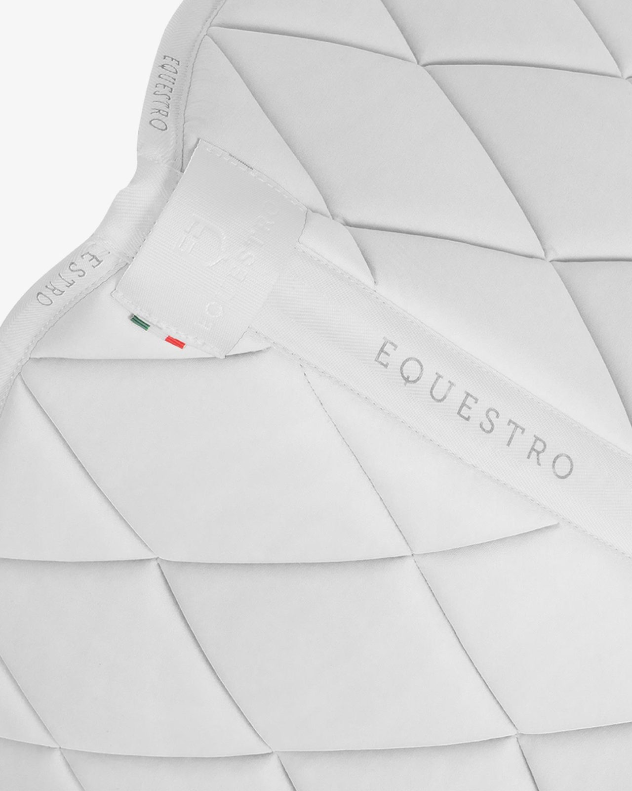 Dressage saddle pad technical fabric