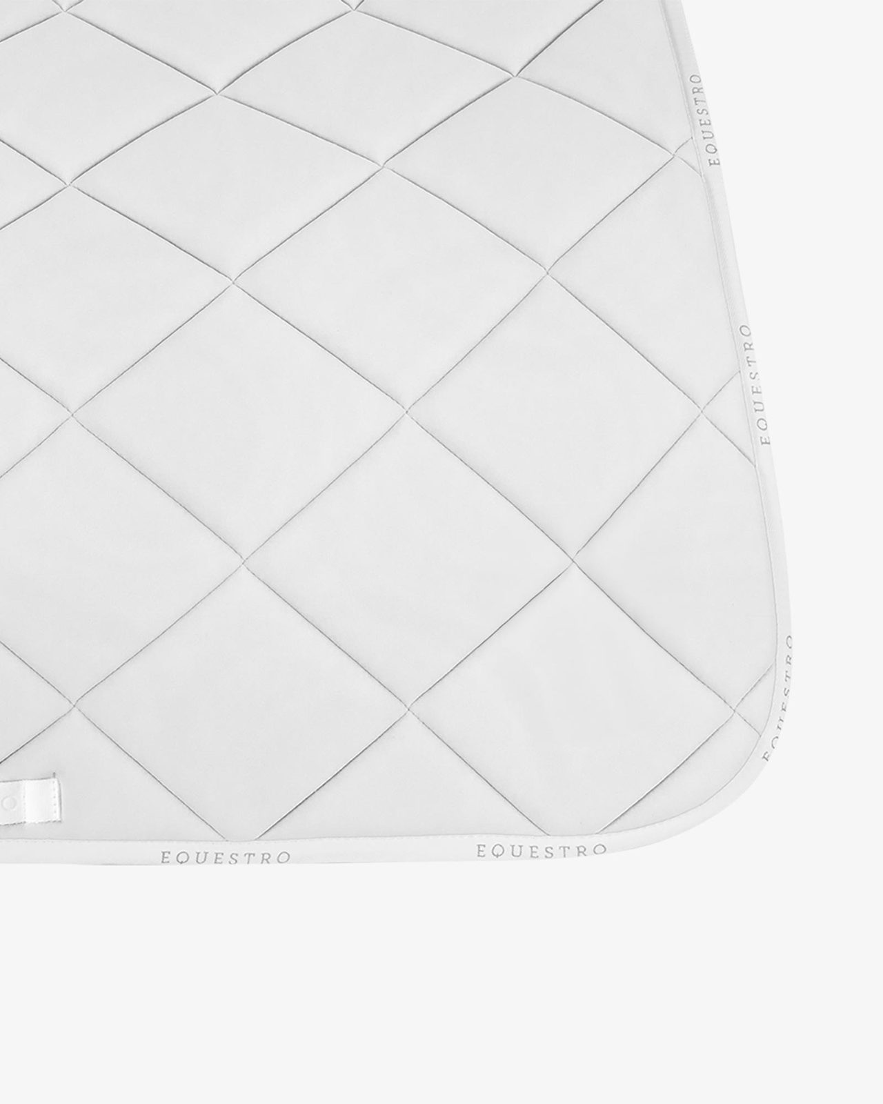 Dressage saddle pad technical fabric