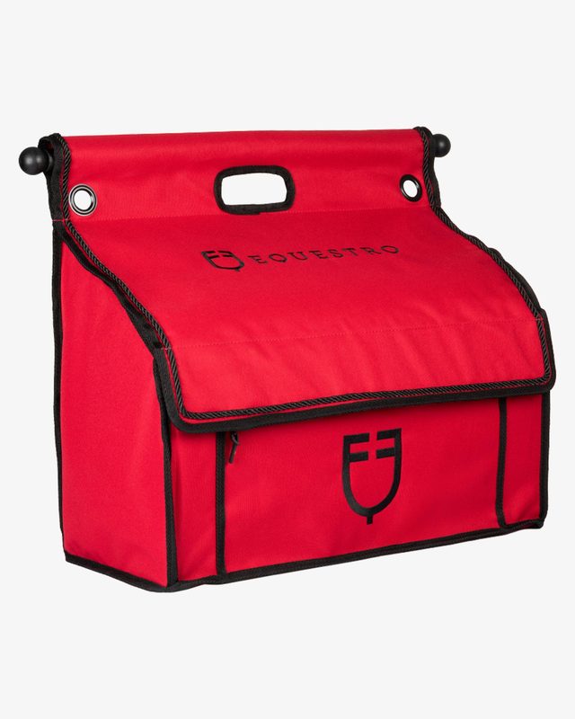 Grooming bag with bar