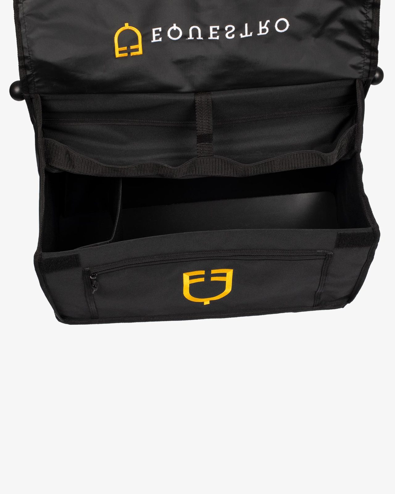 Grooming bag with bar