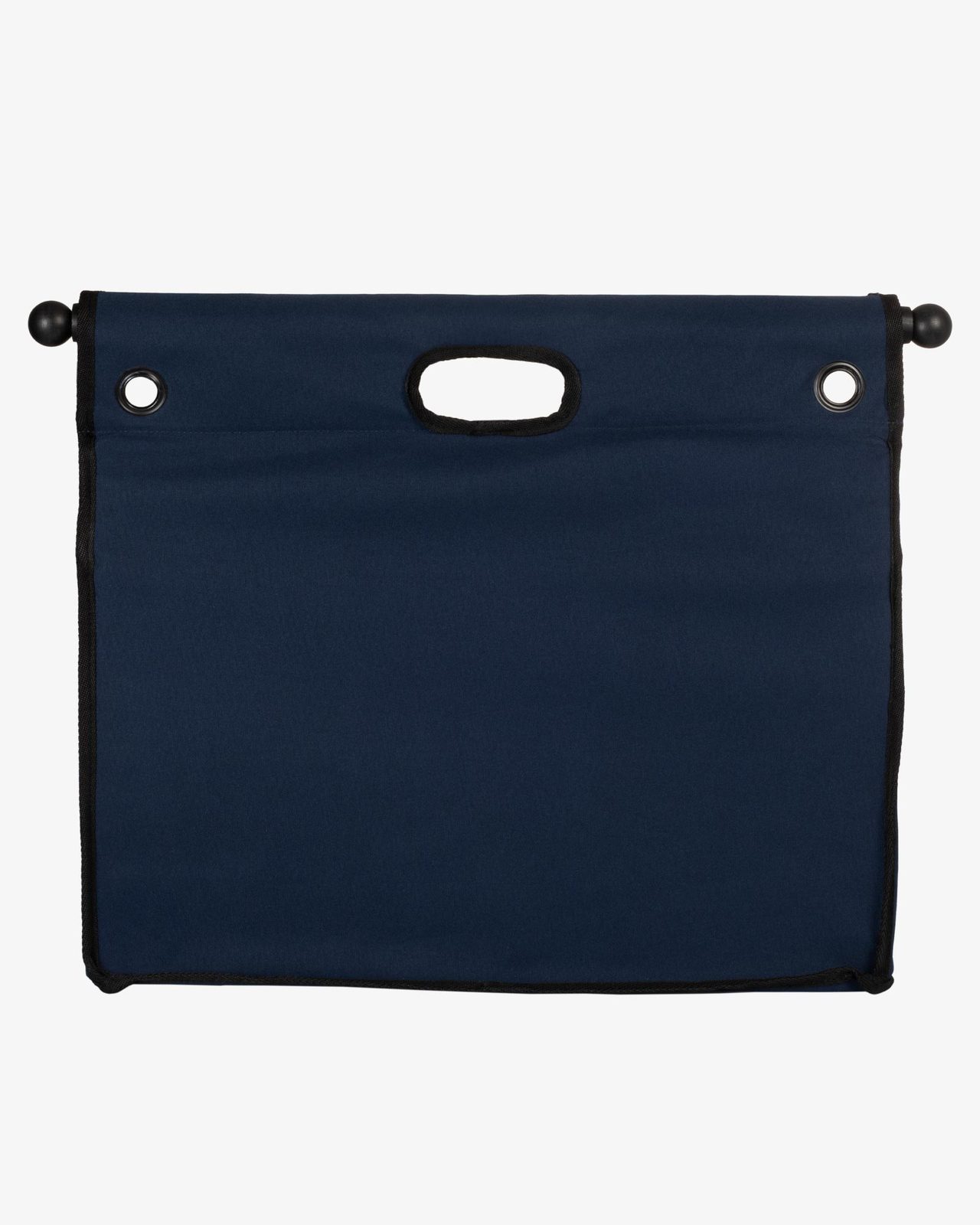 Grooming bag with bar