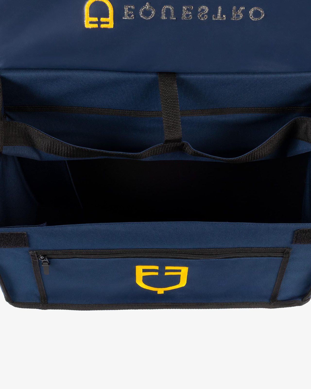Grooming bag with bar