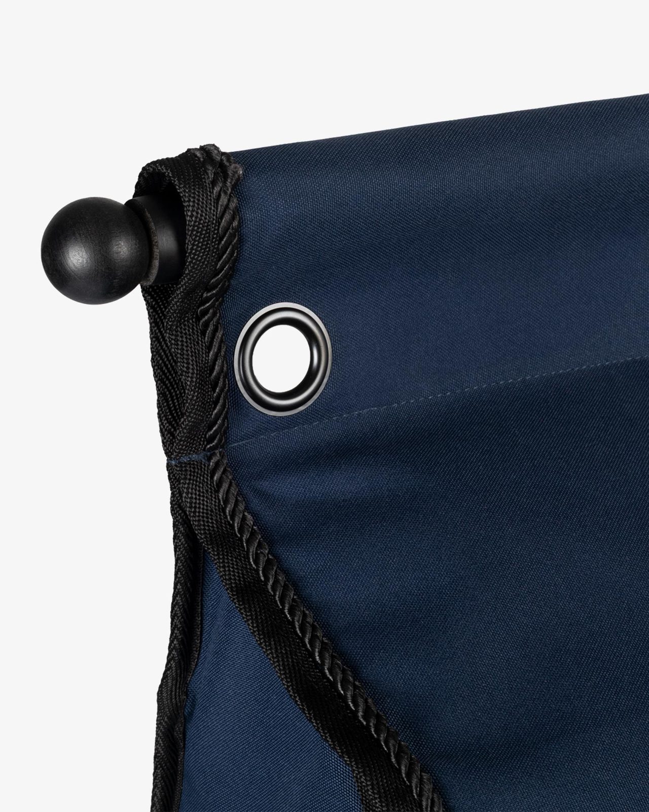 Grooming bag with bar