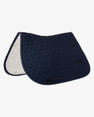 Jumping saddle pad cube quilting
