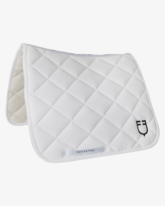 Dressage saddle pad with diamond quilting