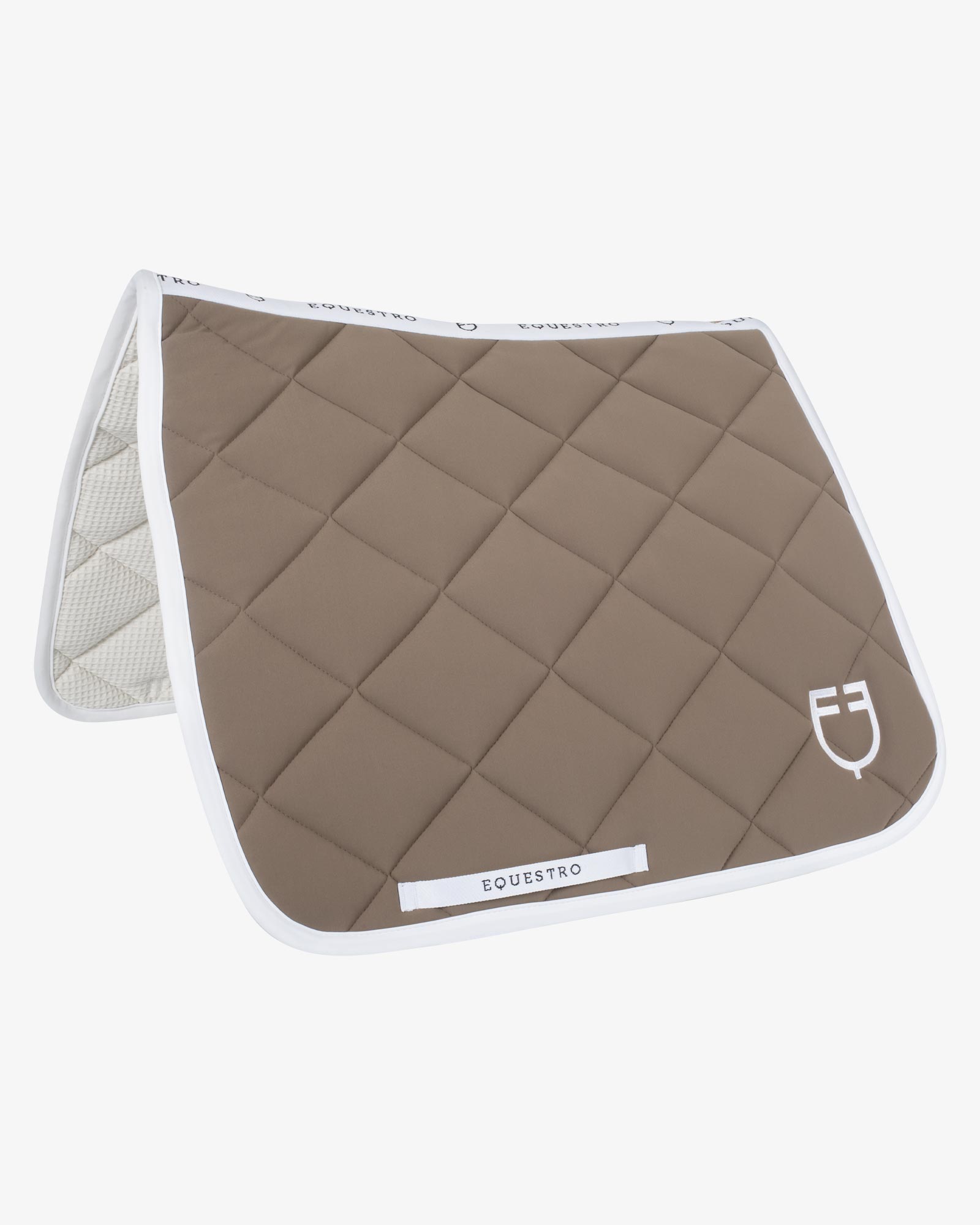 Dressage saddle pad with diamond quilting