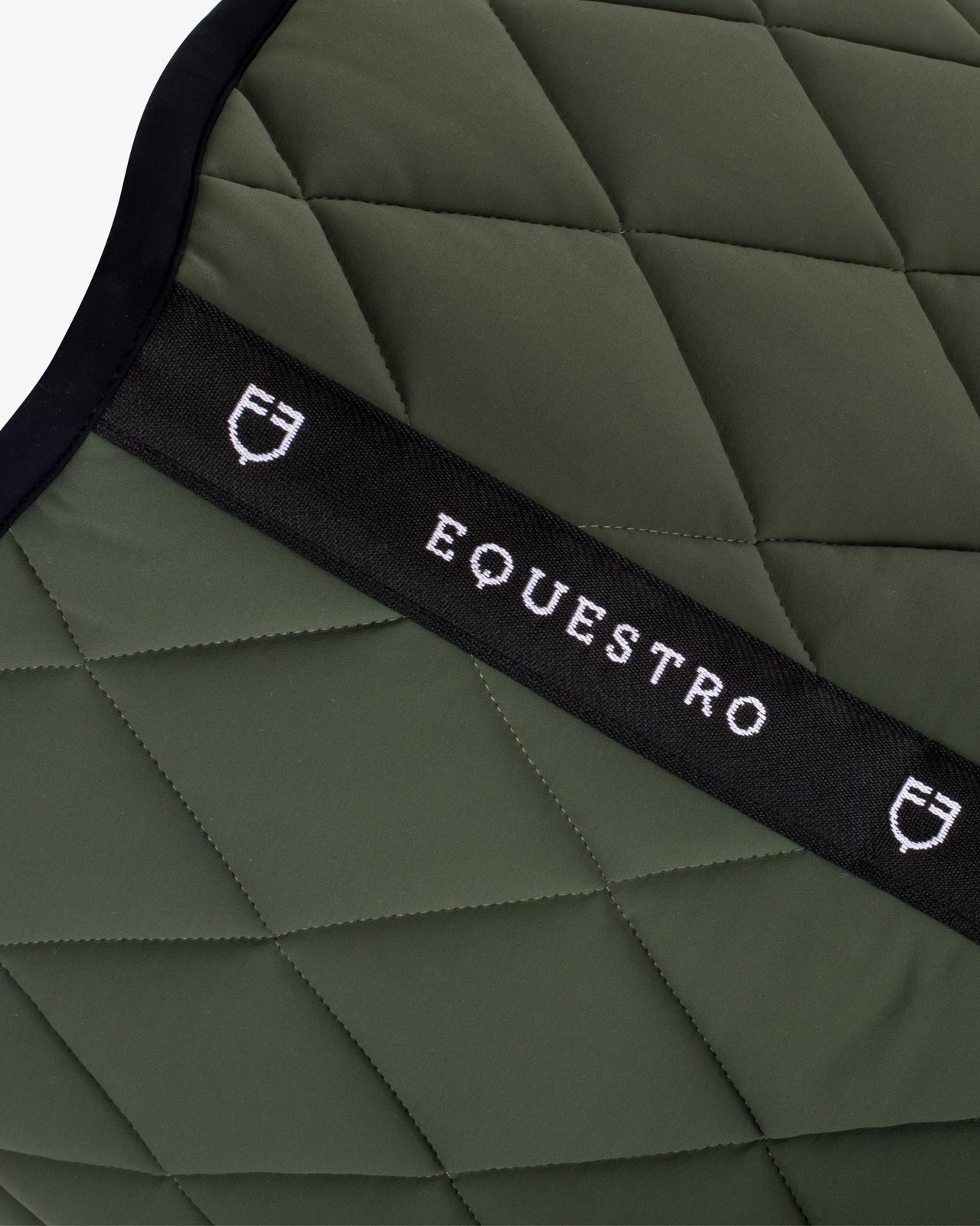 Dressage saddle pad in technical fabric
