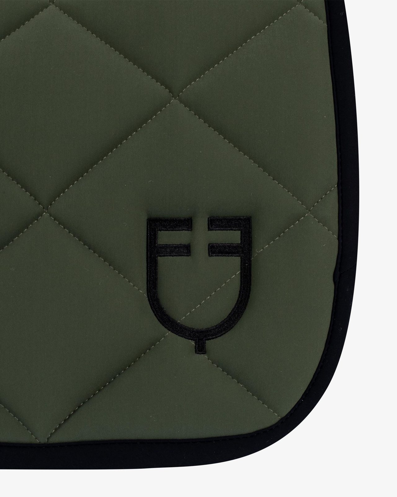 Dressage saddle pad in technical fabric