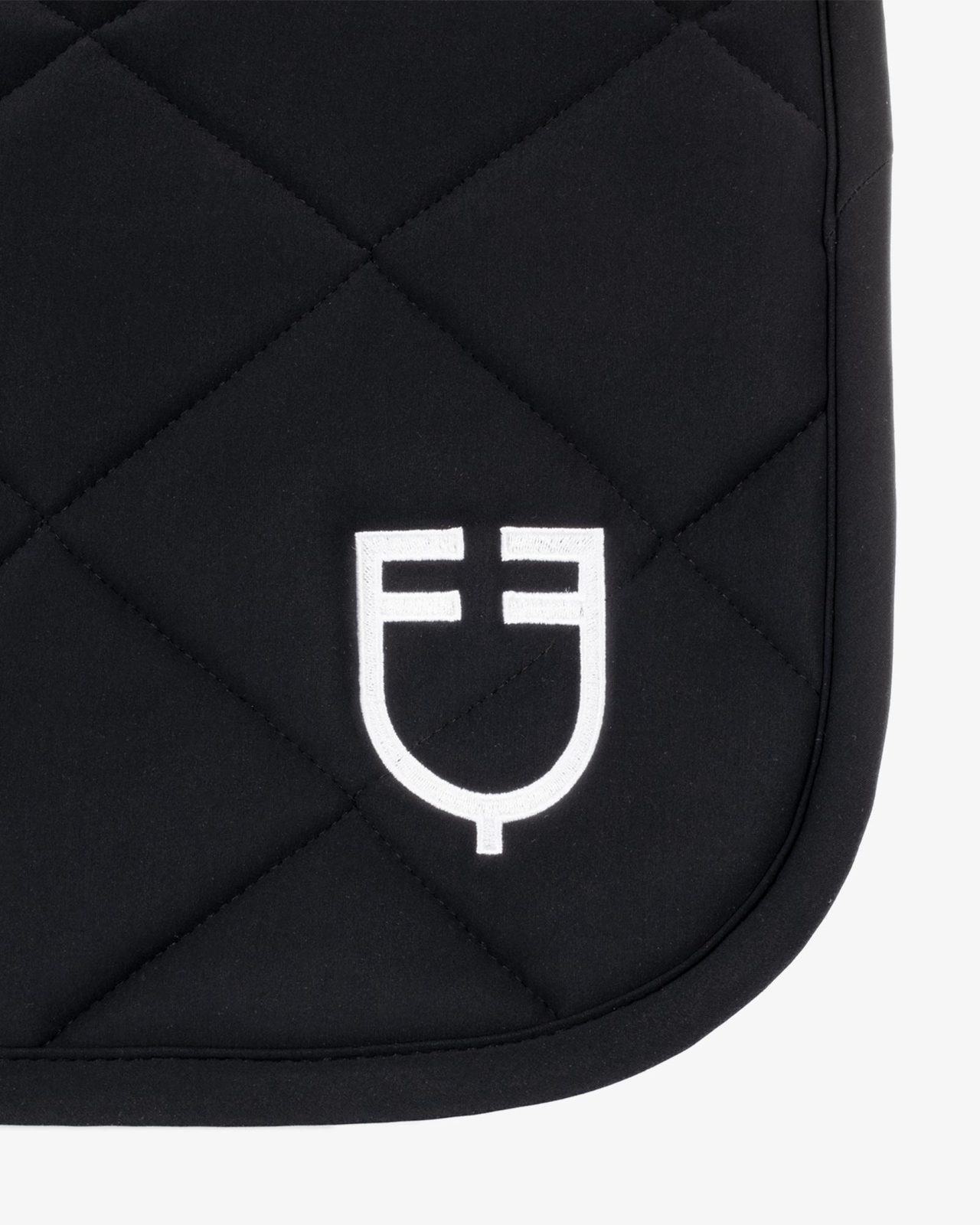 Dressage saddle pad in technical fabric