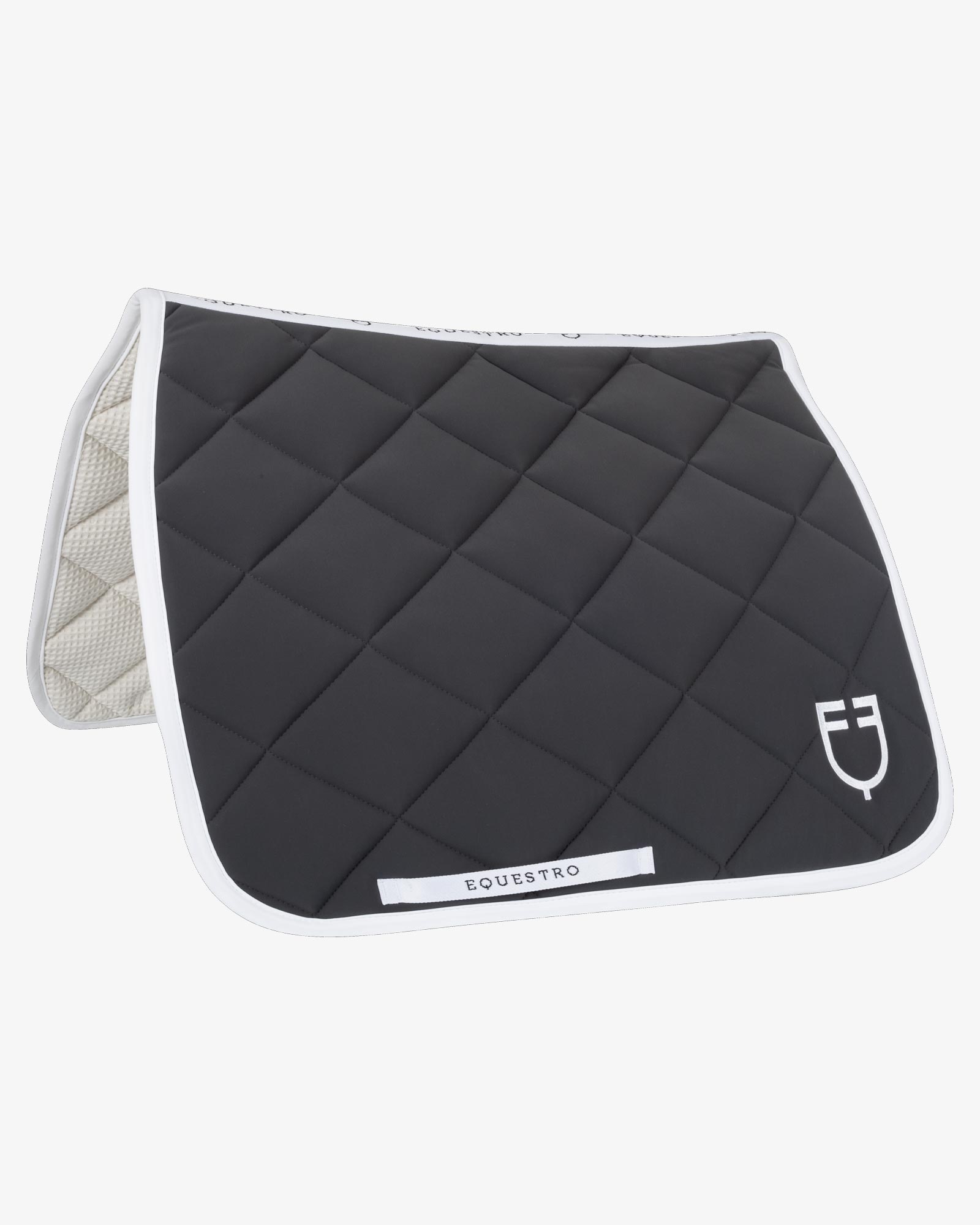 Dressage saddle pad with diamond quilting