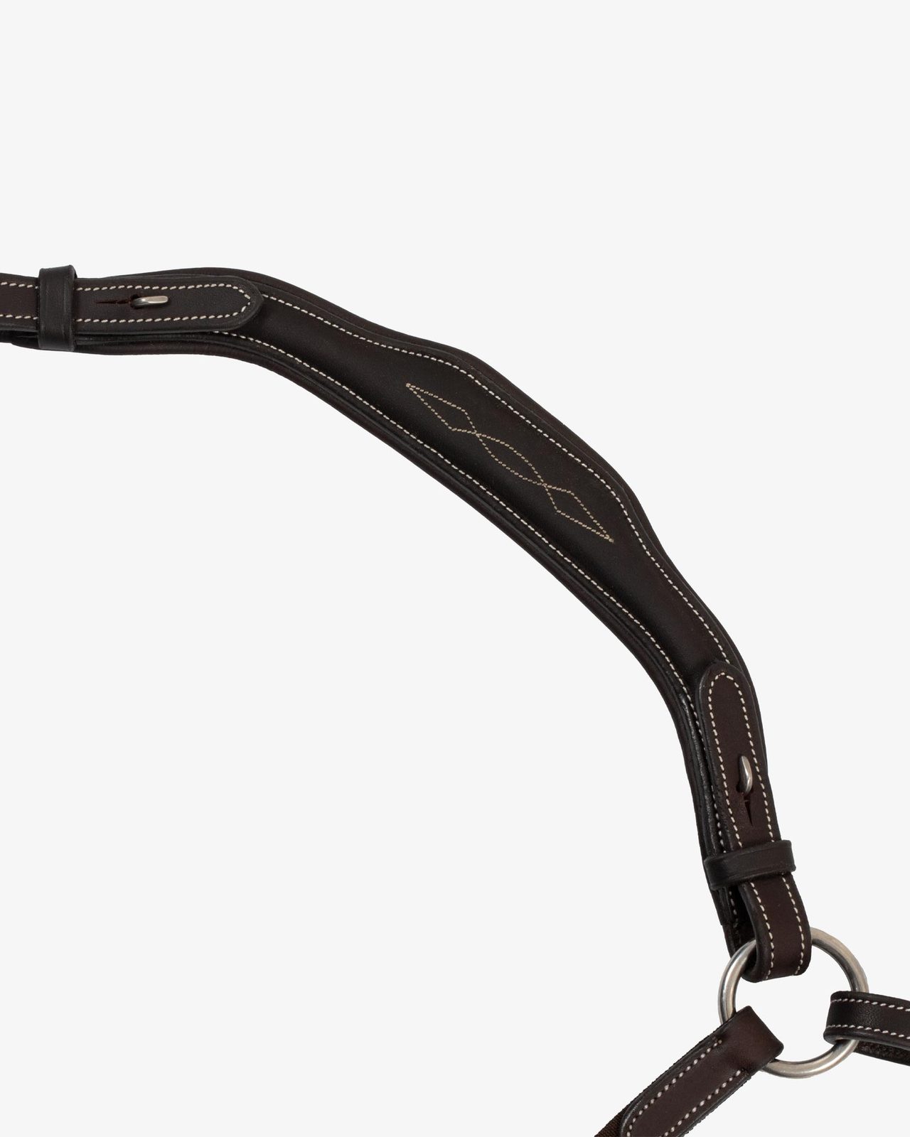 Anatomical leather breastplate with removable martingale