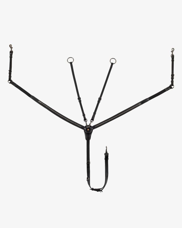 Tanned leather fork breastplate with black clincher