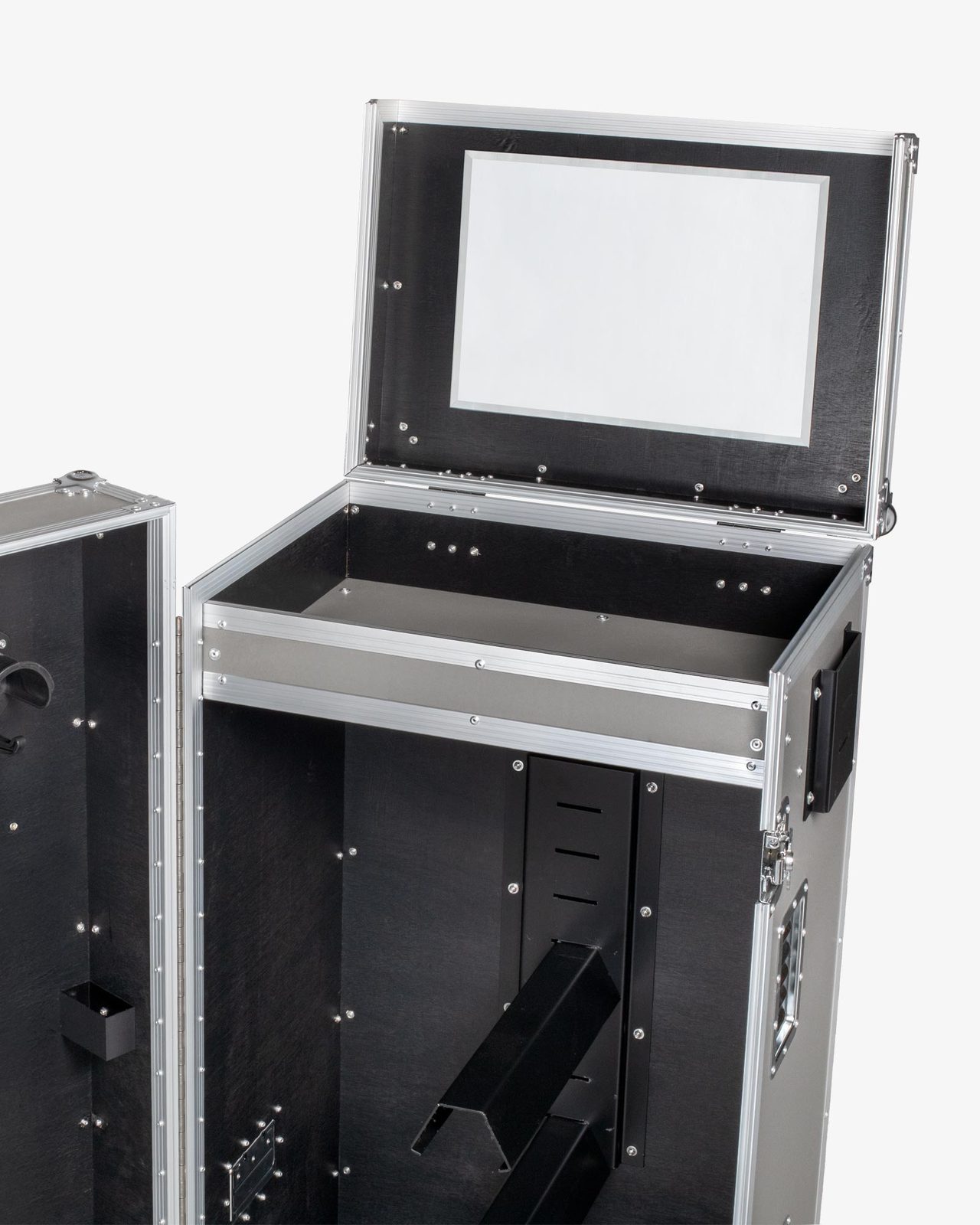 Silver hardware saddle cabinet 65x62x138cm