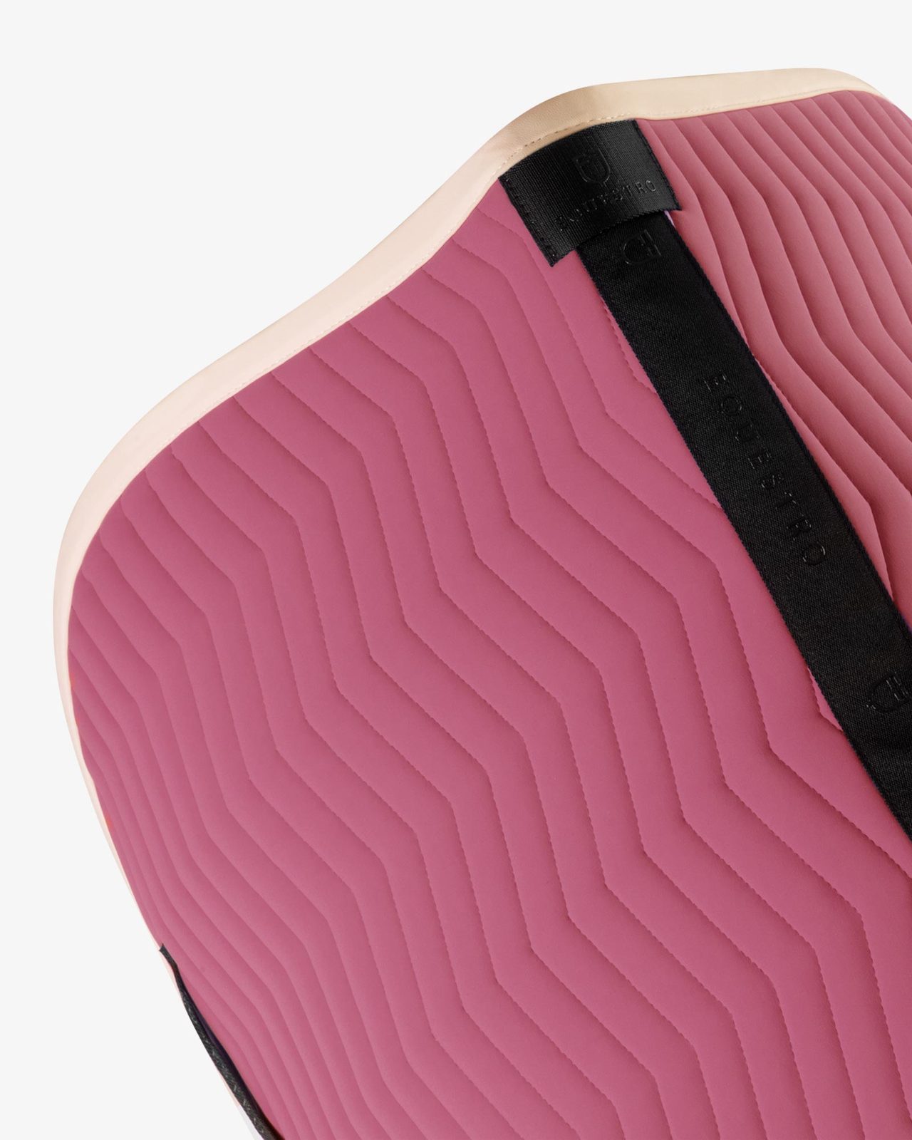 Wave Quilting jumping saddle pad in technical fabric