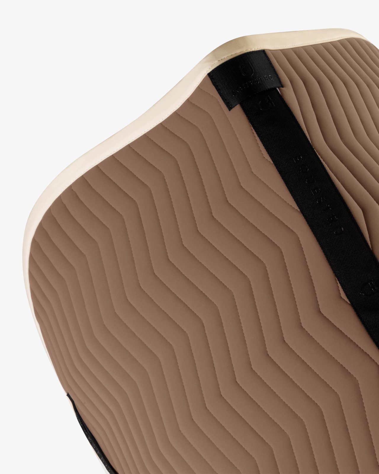 Wave Quilting jumping saddle pad in technical fabric