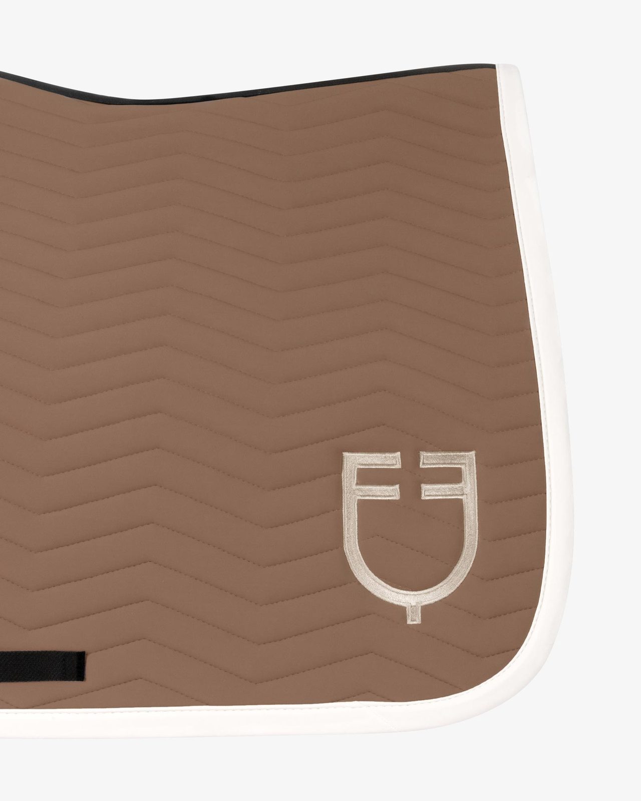 Wave Quilting jumping saddle pad in technical fabric