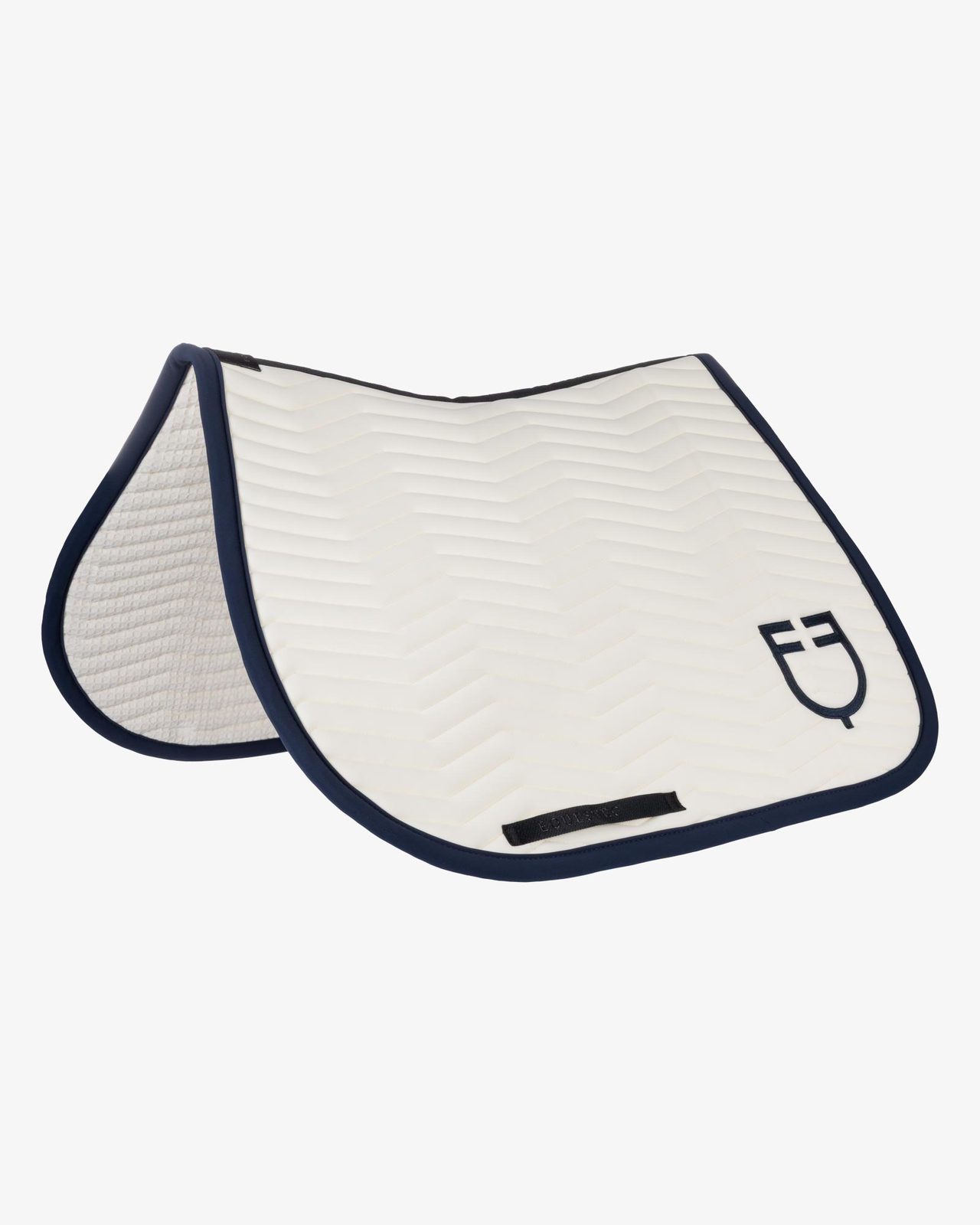 Wave Quilting jumping saddle pad in technical fabric