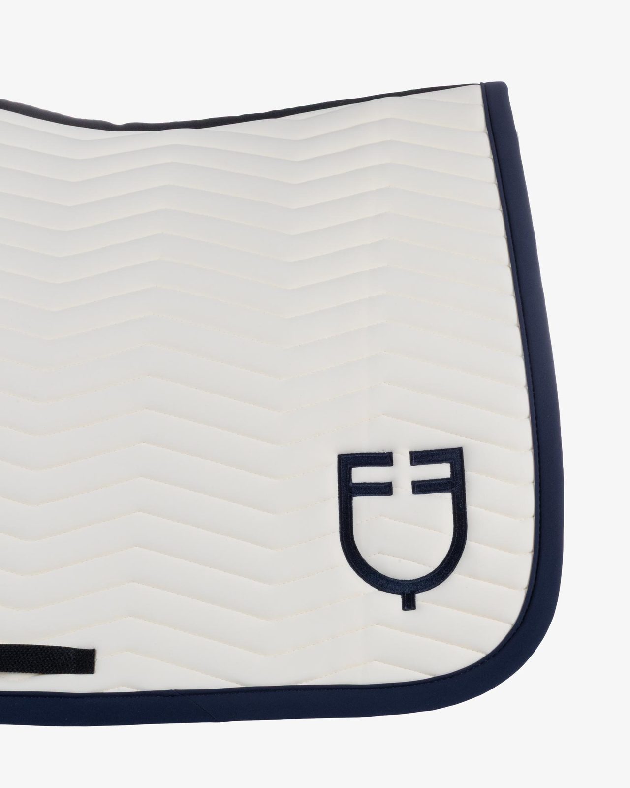 Wave Quilting jumping saddle pad in technical fabric