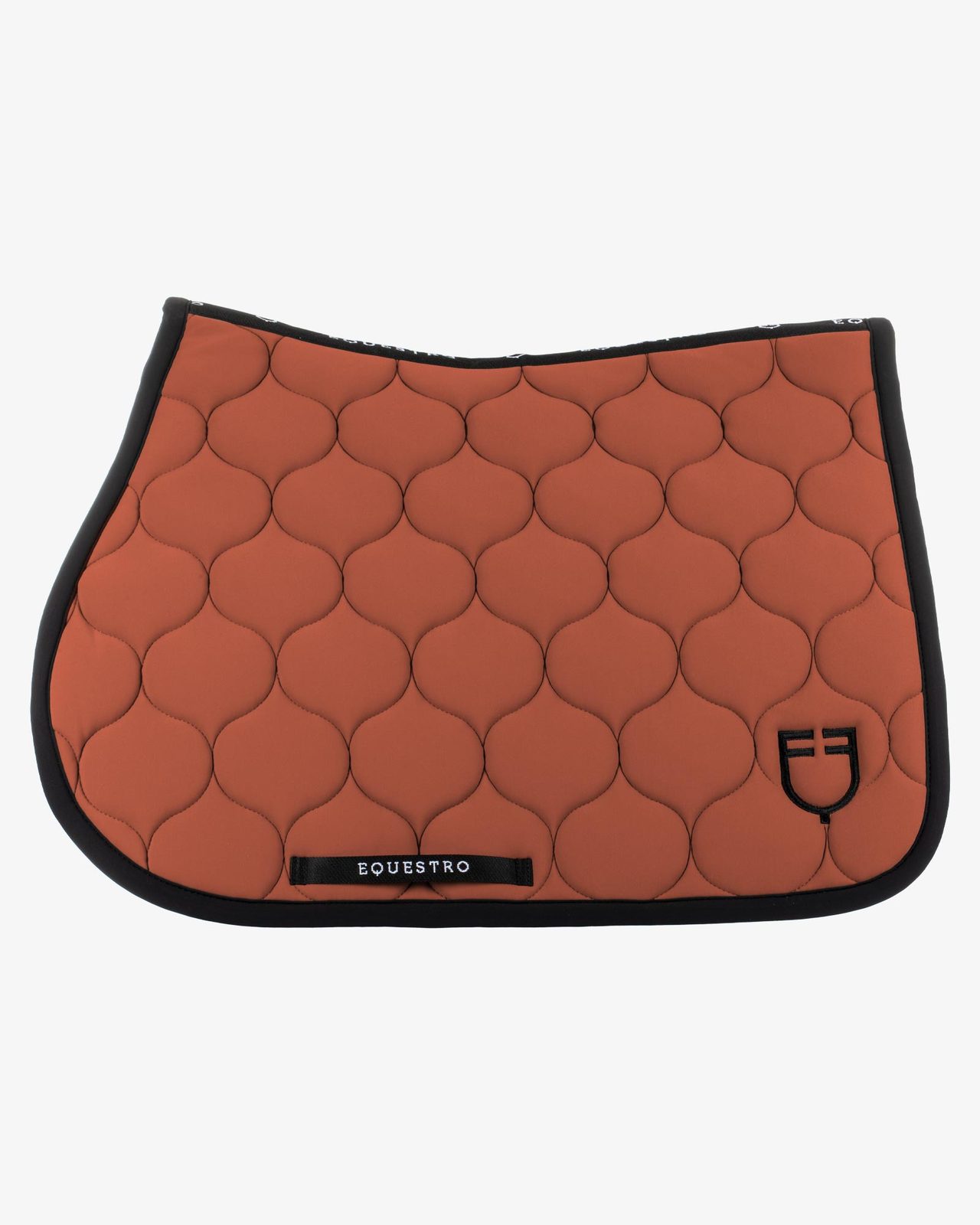 Jumping saddle pad with onion quilting