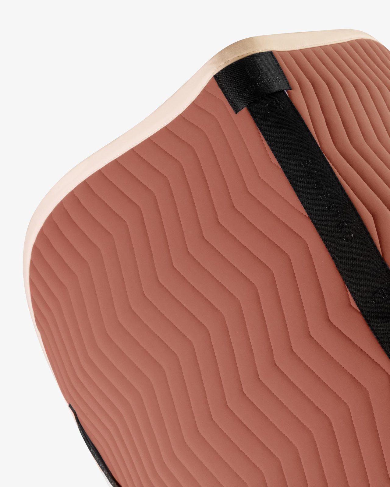 Wave Quilting jumping saddle pad in technical fabric