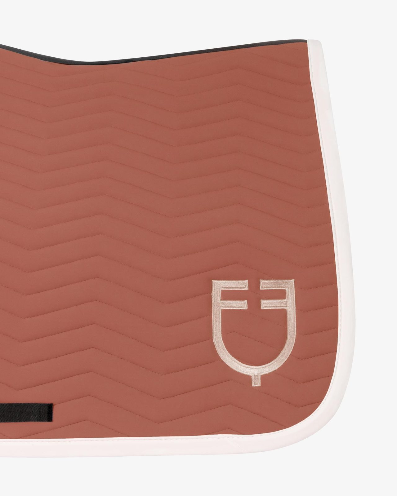 Wave Quilting jumping saddle pad in technical fabric